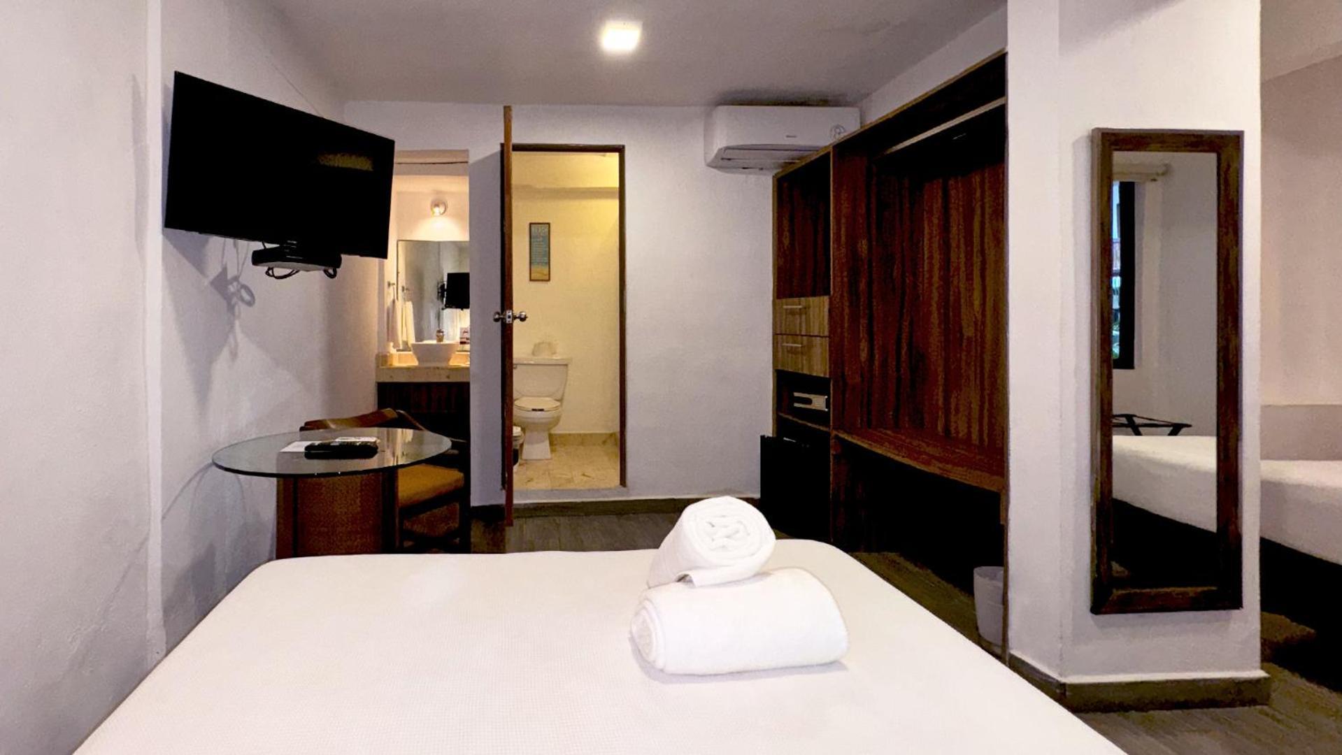 Siesta Fiesta Hotel - 5th Avenue Playa del Carmen Habitación foto