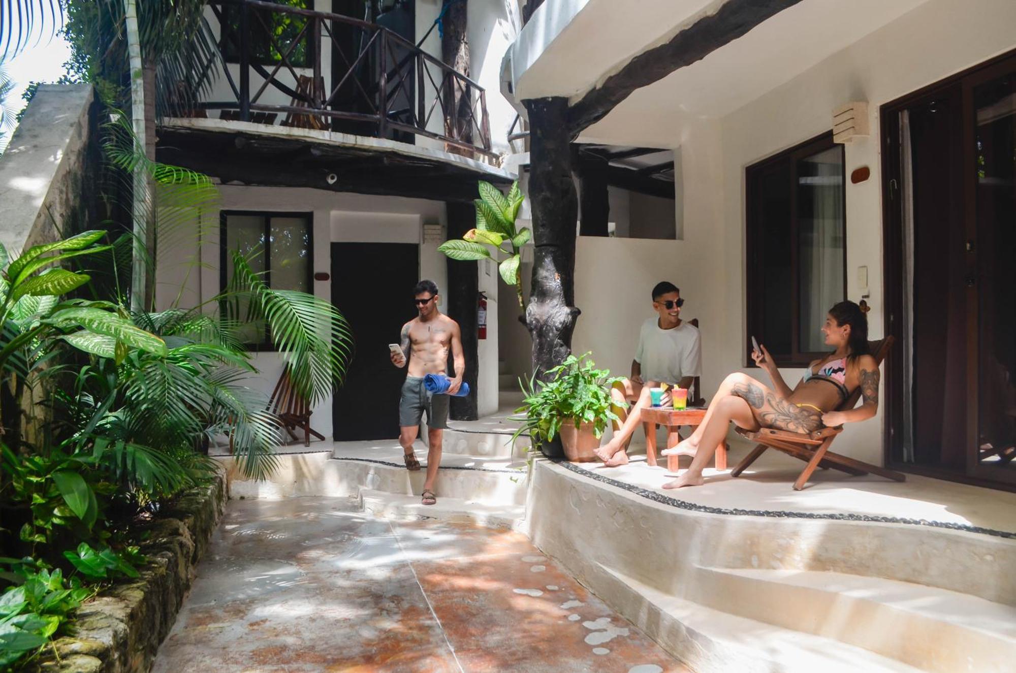 Siesta Fiesta Hotel - 5th Avenue Playa del Carmen Exterior foto